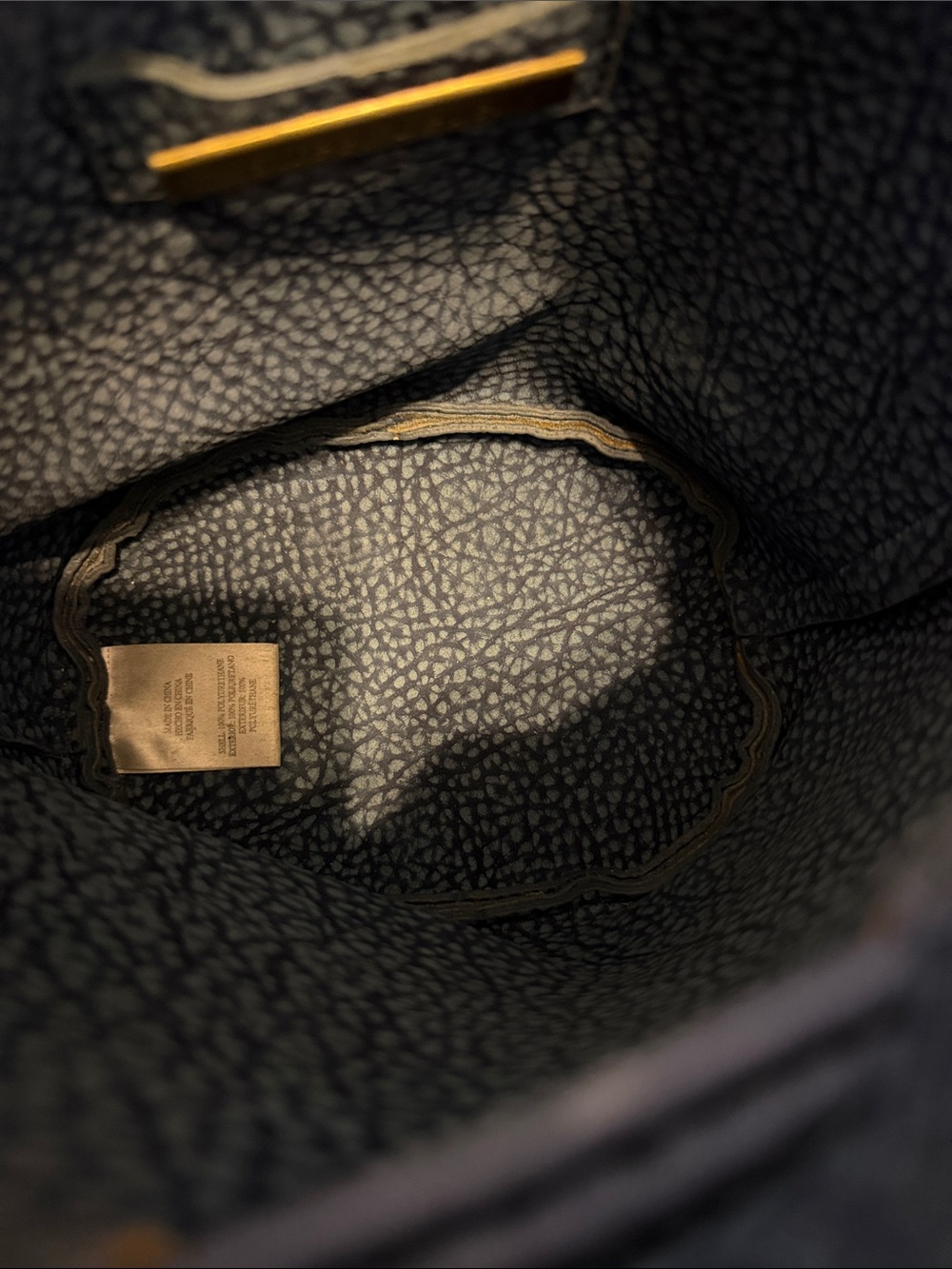 Street Level Navy Pebbled Bucket Crossbody Bag - Picture 5 of 6